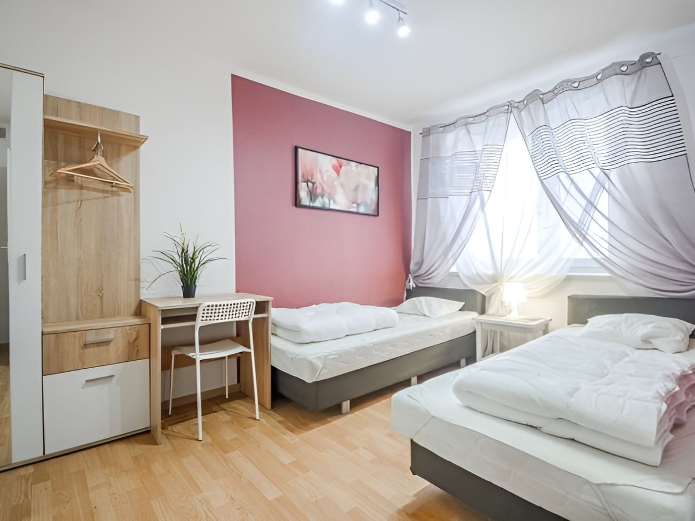 Lorf-Hostel-Coffee-Room-2