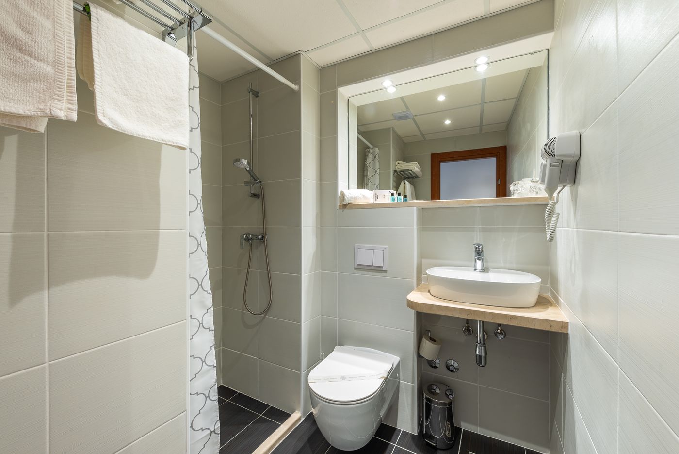 Hotel-Komodor-Room-33