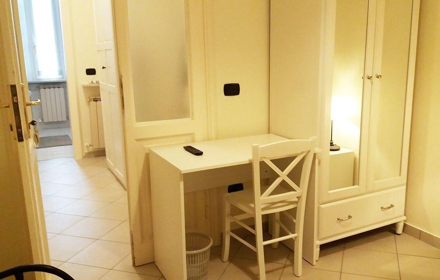 C-era-Un-Lago-Room-27