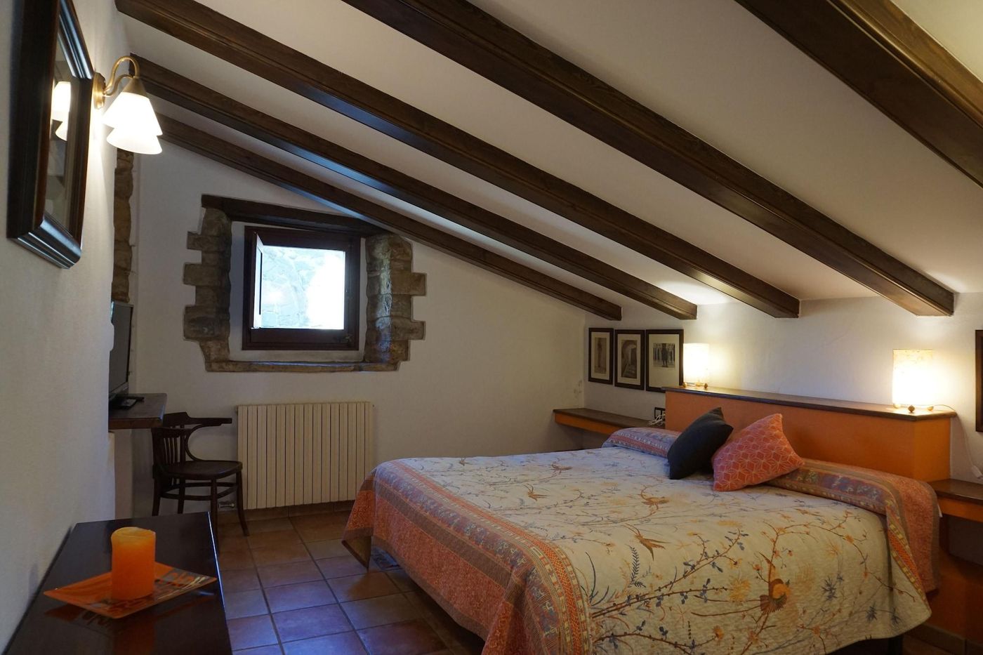 La-Sala-De-Camos-Room-30