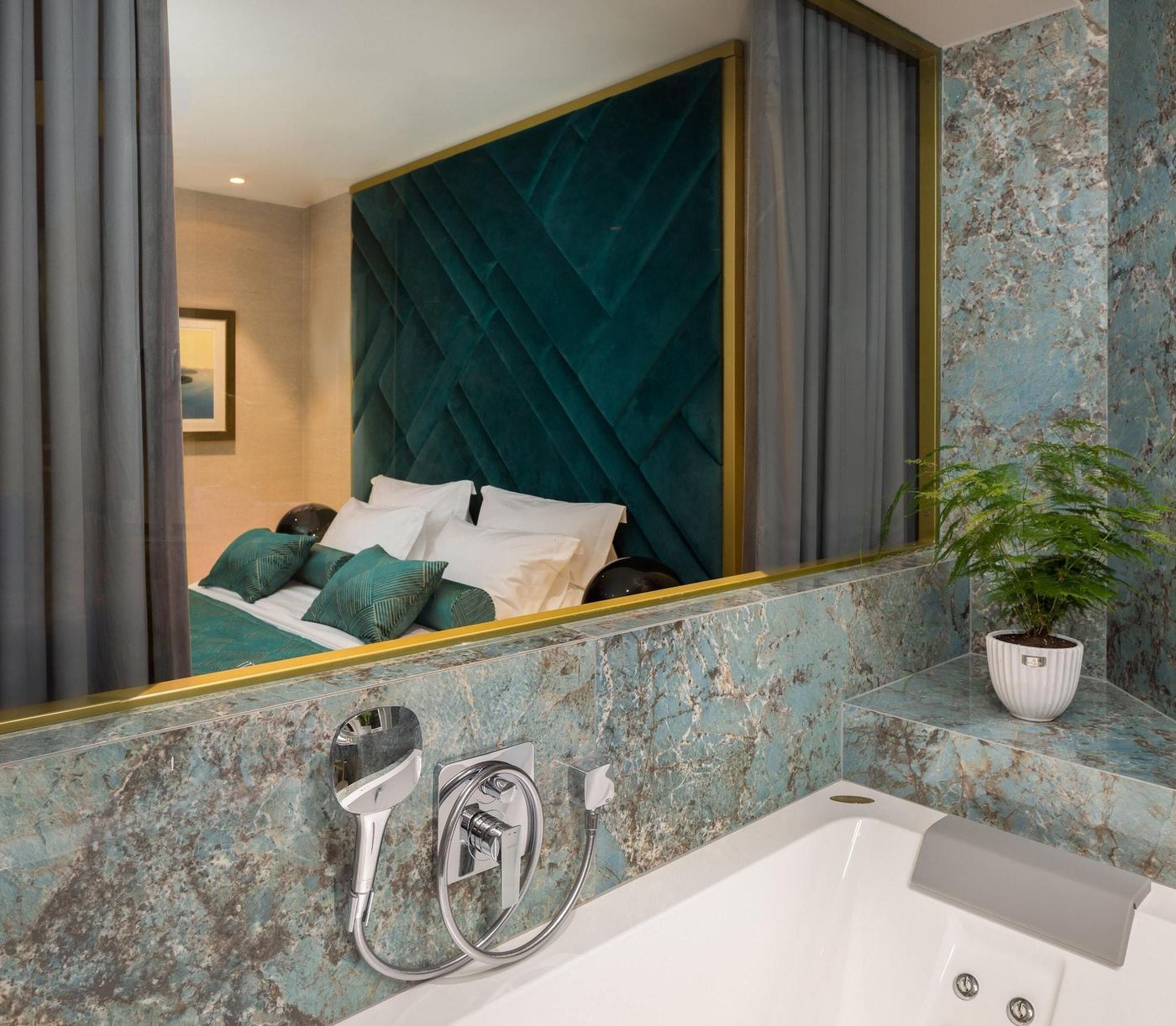 Five-Elements-Luxury-Rooms-Sports-and-Entertainment-16