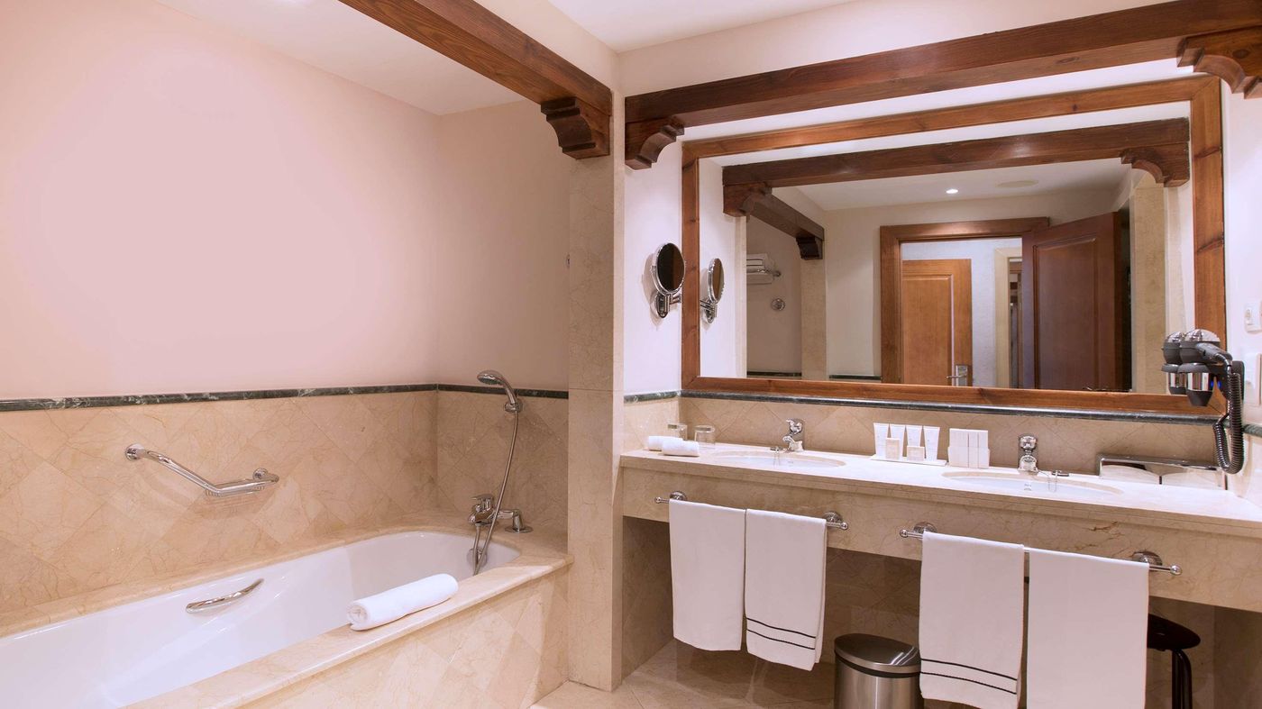 The-Level-At-Melia-Villaitana-Room-93