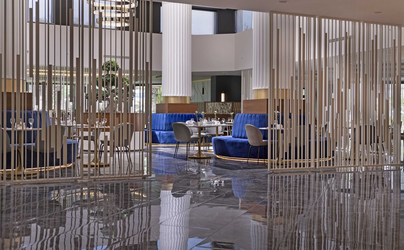 Seven-Seas-Hotel-Blue-Restaurant-69