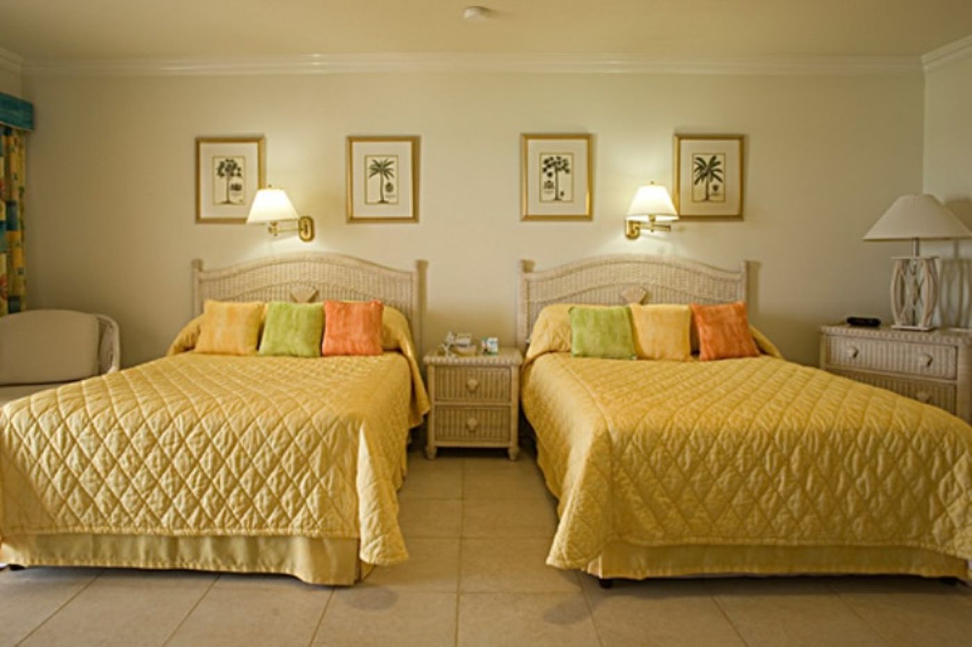 Coral-Sands-Beach-Resort-Room-6