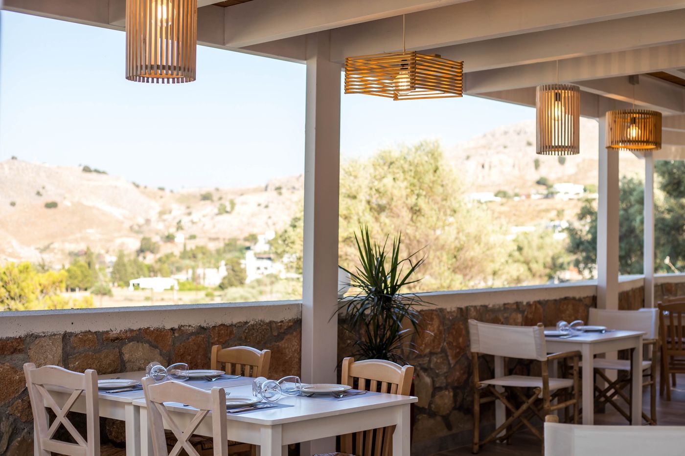 Lindos-White-Hotel---Suites-Restaurant-68