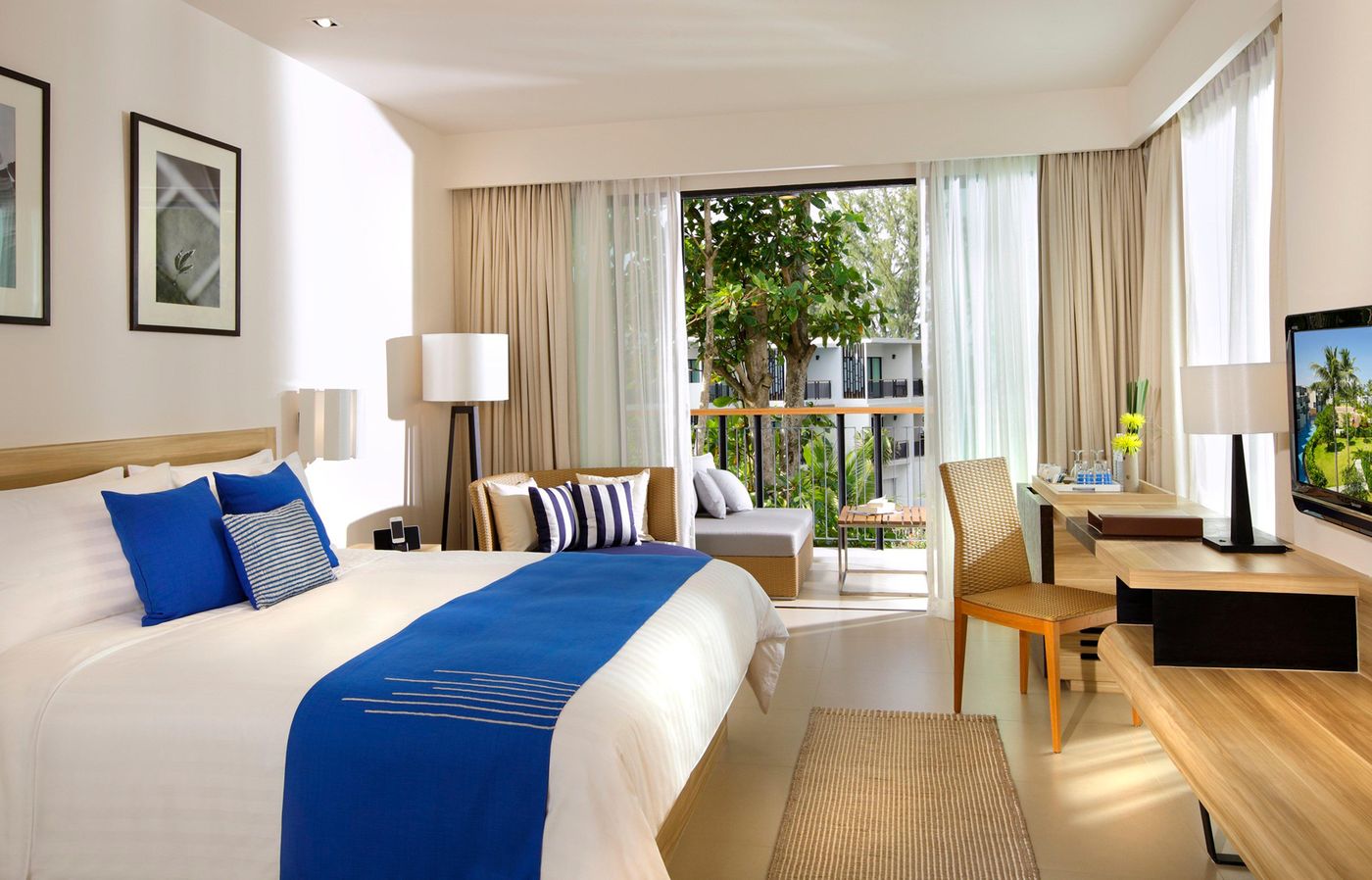 Holiday-Inn-Resort-Phuket-Mai-Khao-Beach-Room-26