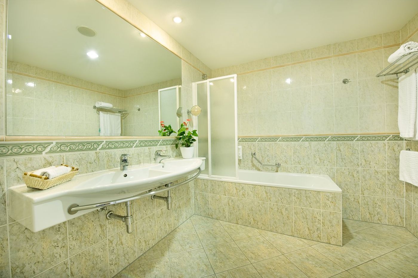 Ramada-Prague-City-Centre-Room-29