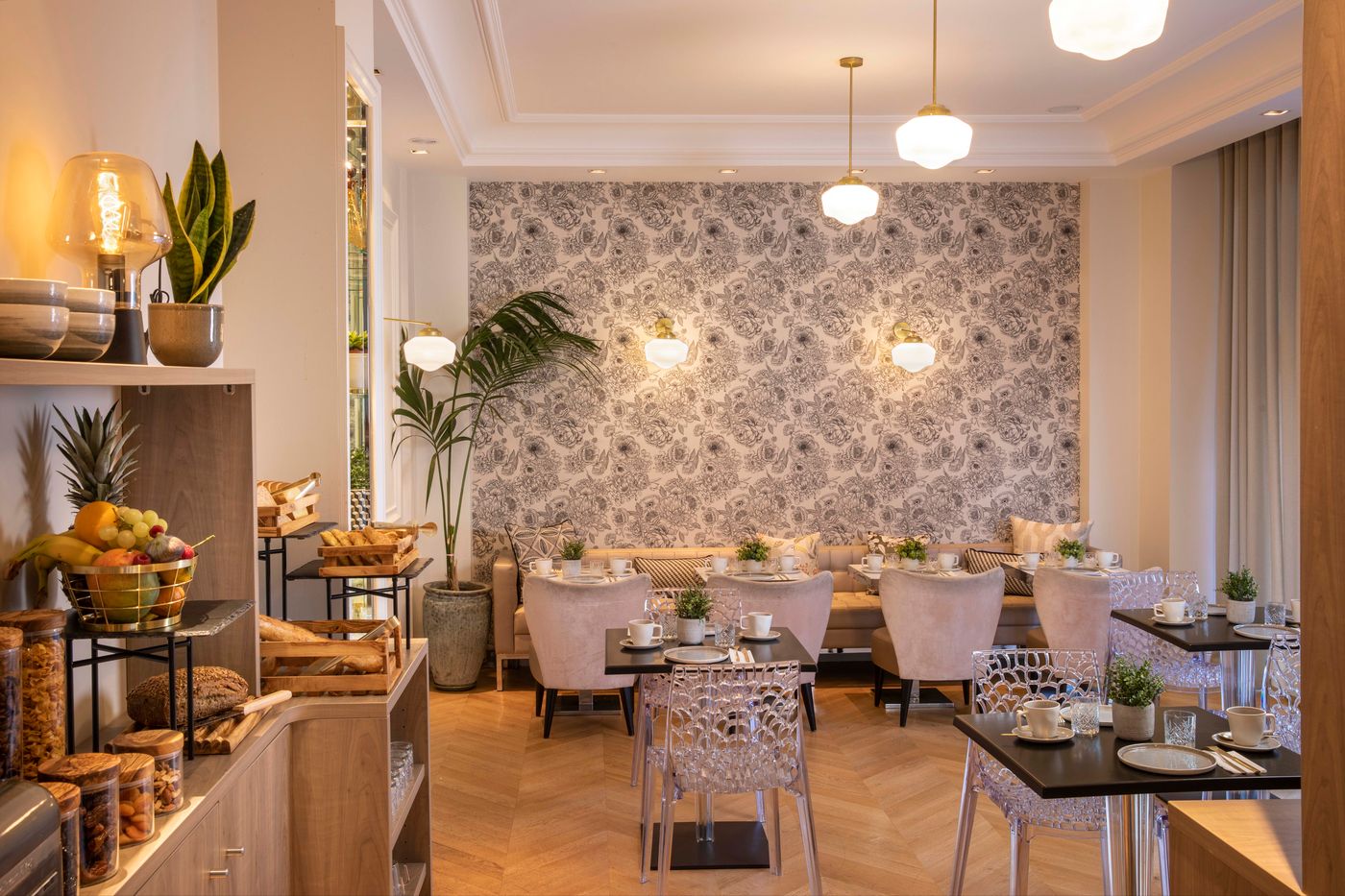 First-Hotel-Paris-Tour-Eiffel-Restaurant-12