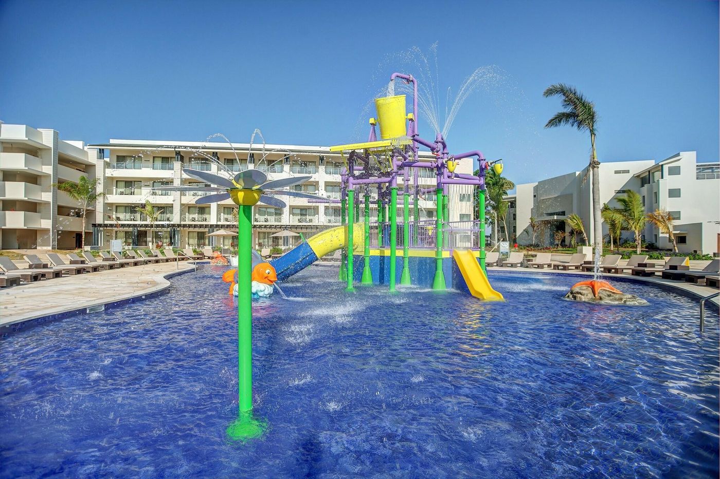 Royalton-Negril-Resort---Spa-All-Inclusive-Pool-9