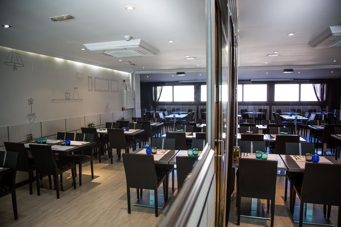 Hotel-Suites-Feria-de-Madrid-Restaurant-12