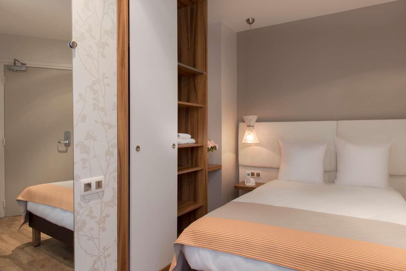 Hotel-Magenta-38-by-HappyCulture-Room-16