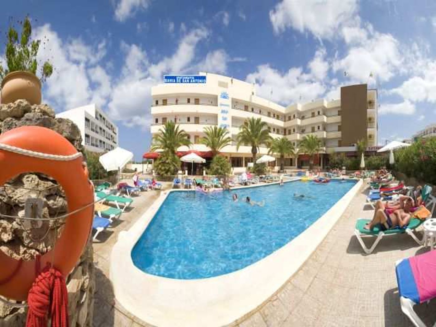 Bahia De San Antonio Apartments