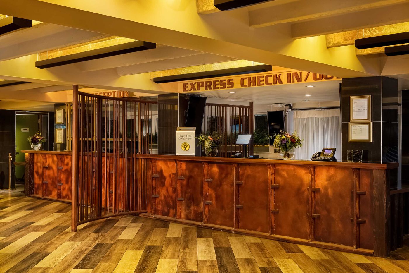 Temple-Bar-Inn-Lobby-13