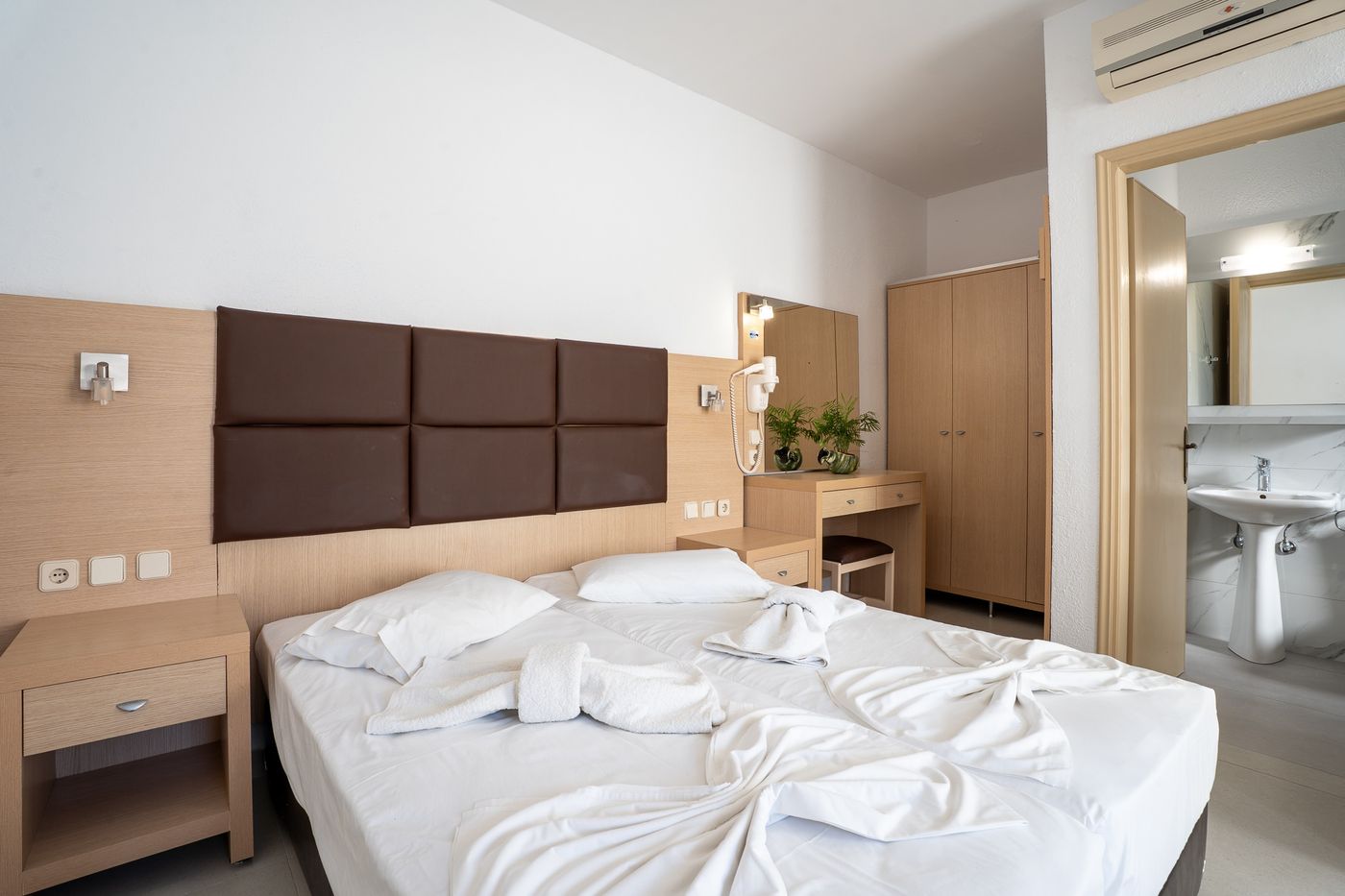 Sunlight-Studios-Room-17