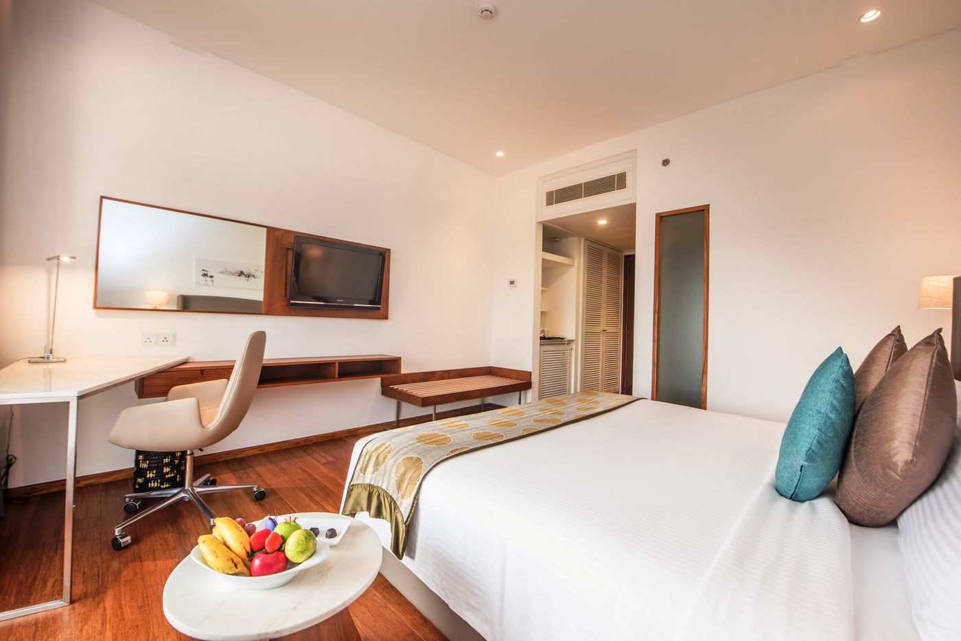 Vivanta-Colombo-Airport-Garden-Room-12