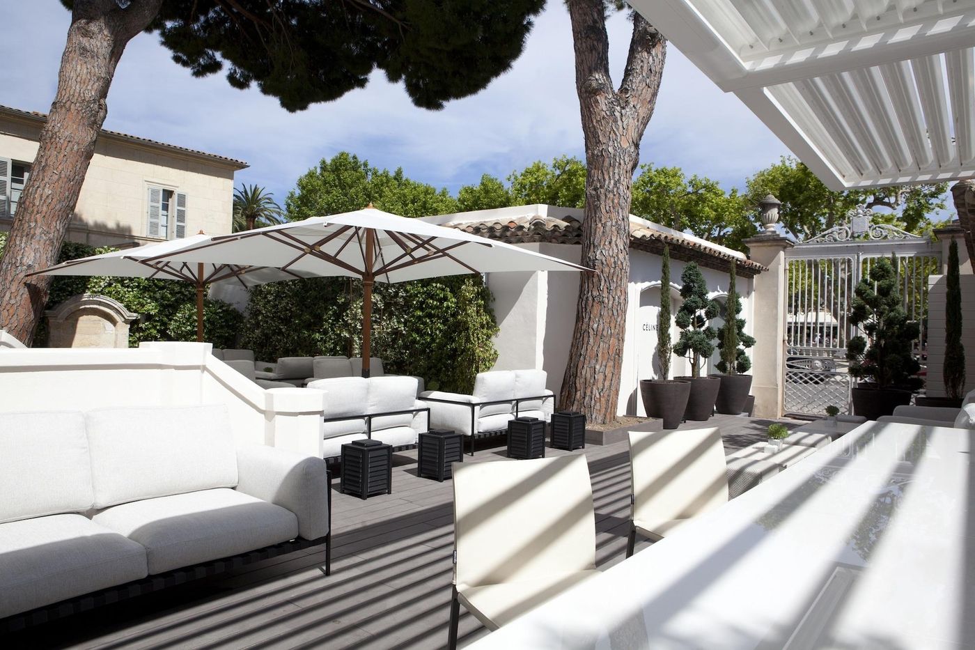 White 1921 Saint-Tropez-France-Saint-Tropez-Terrace-4