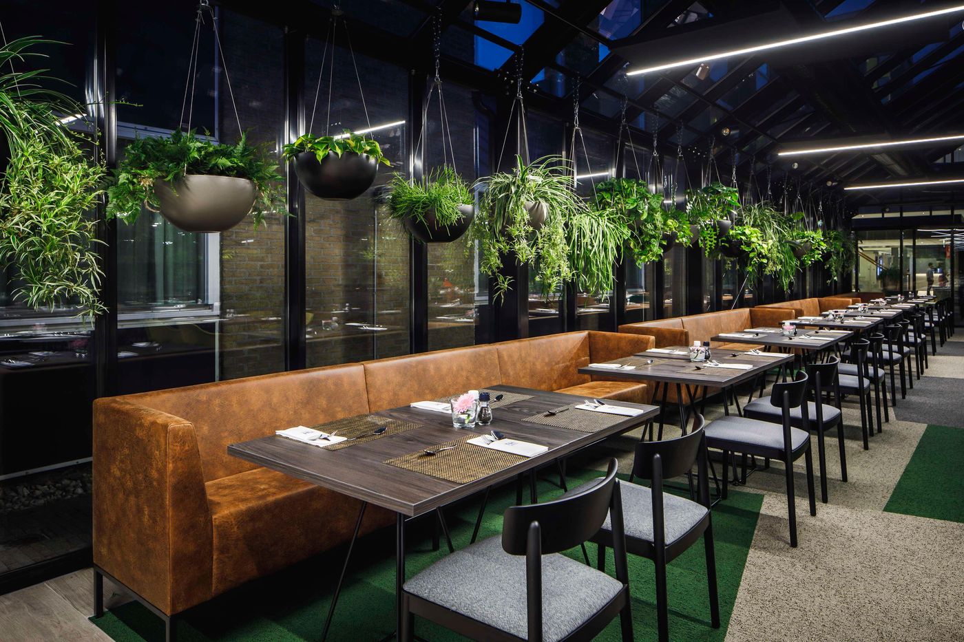 NH-Amsterdam-Schiphol-Airport-Restaurant-16