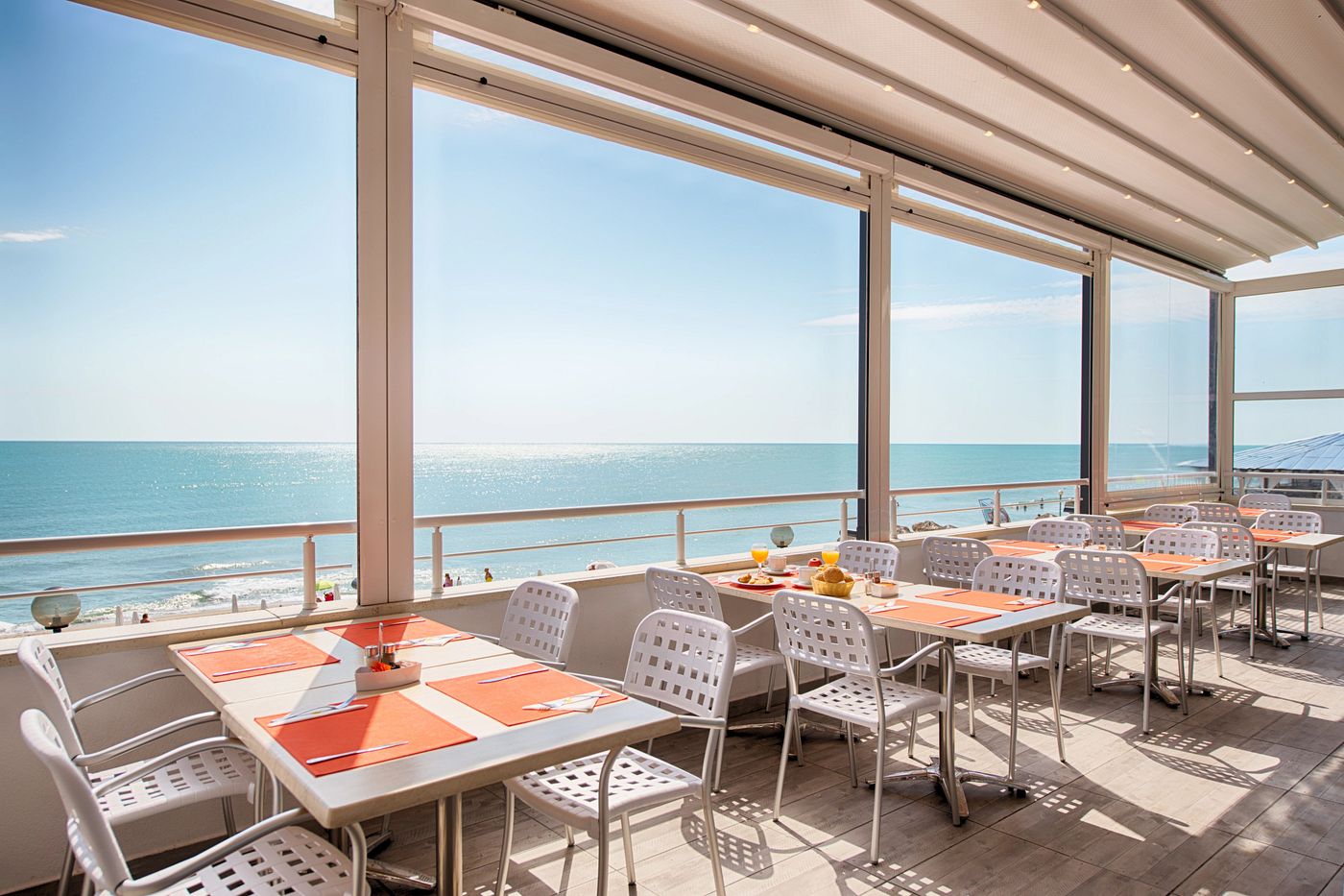 AluaSun Helios Beach