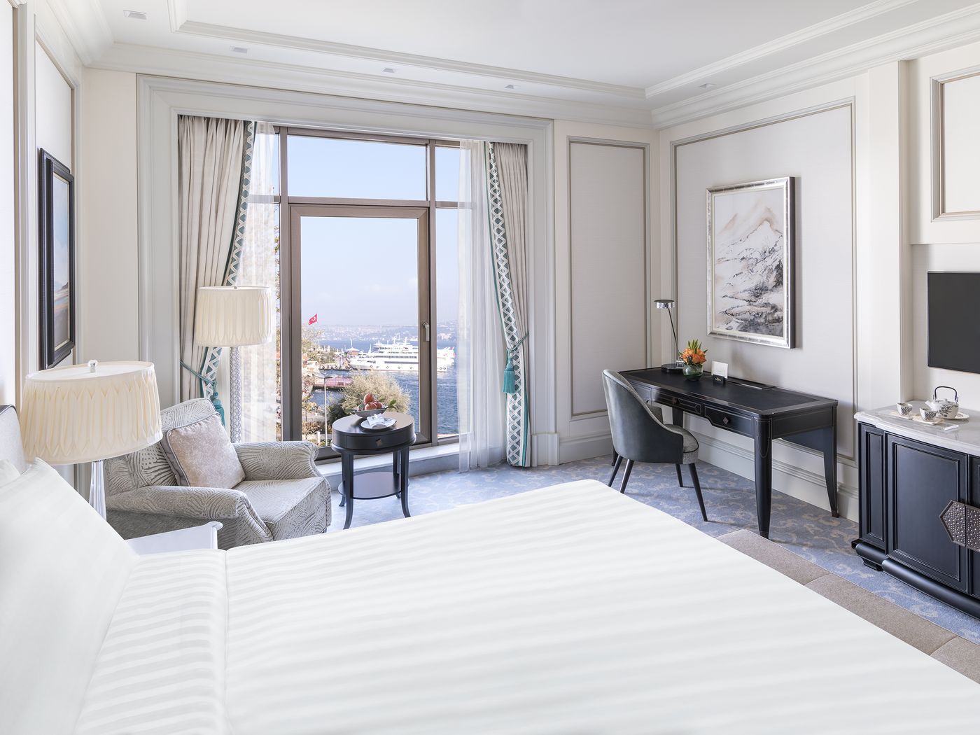 Shangri-La-Bosphorus--Istanbul-Room-5