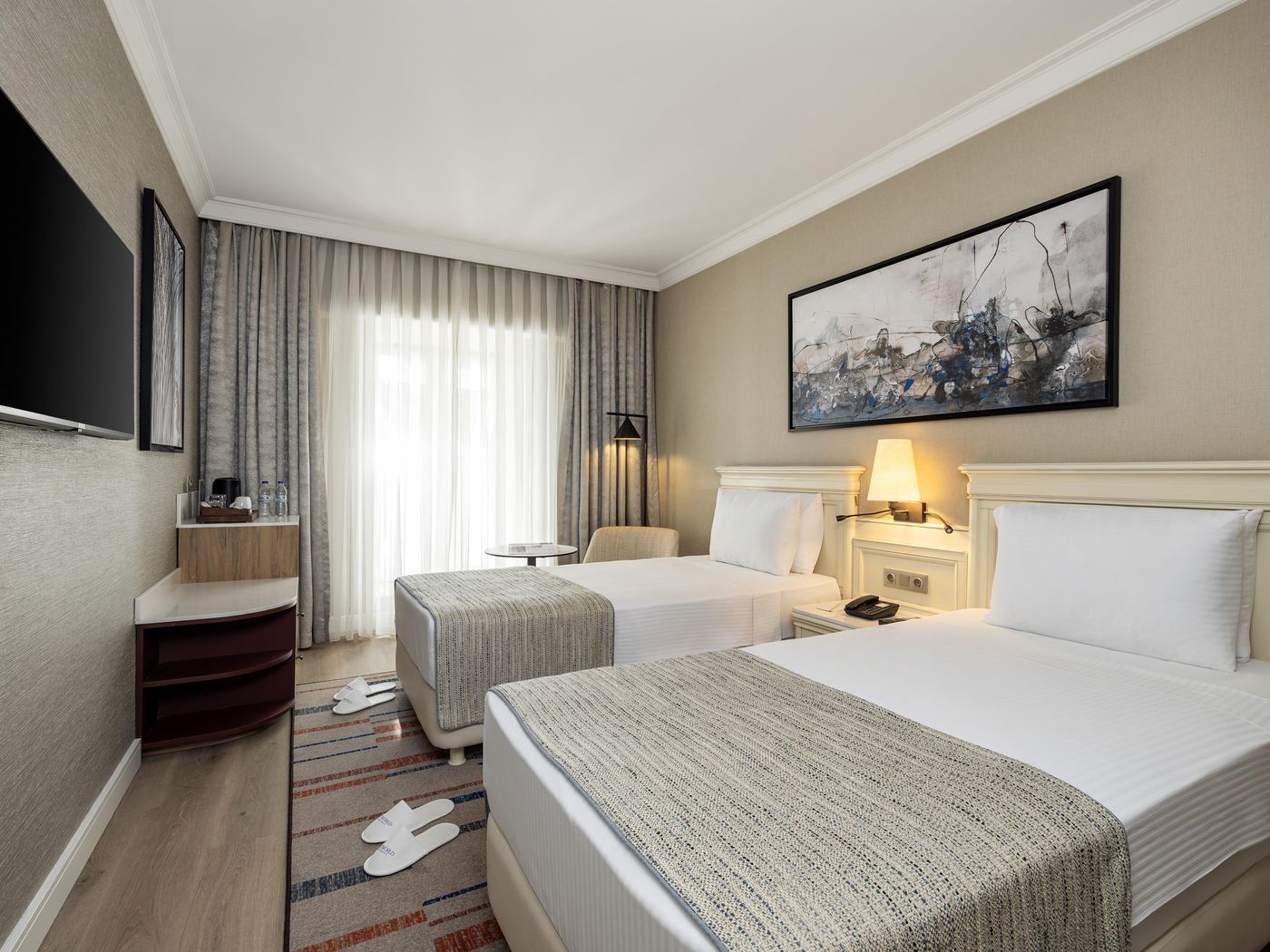 Elite-World-Comfy-Istanbul-Taksim-Hotel-Room-12