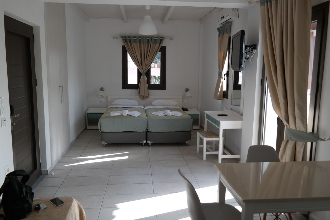 Ledra-Maleme-Room-38