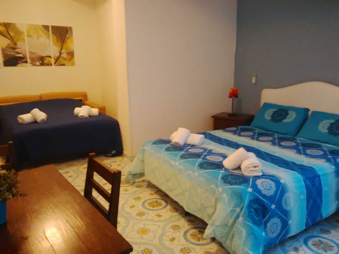 Sorrento-Town-Suites-Room-17