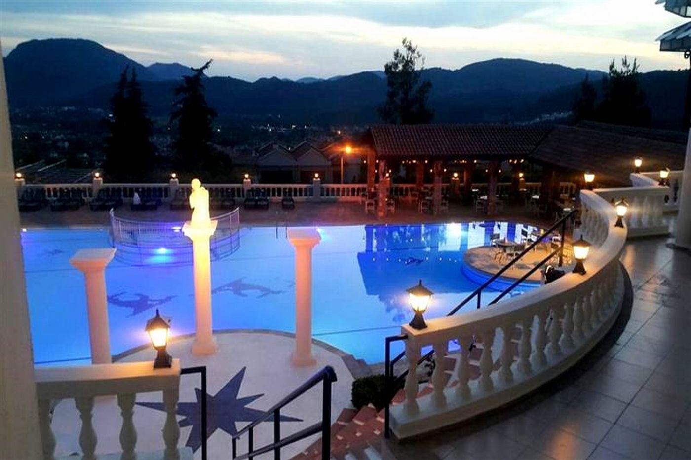 Edasu-Royal-Park-Artemisia-Club-Pool-11