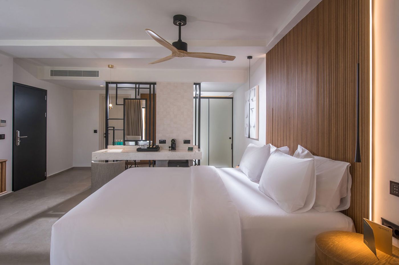 Noble Hotel & Suites 