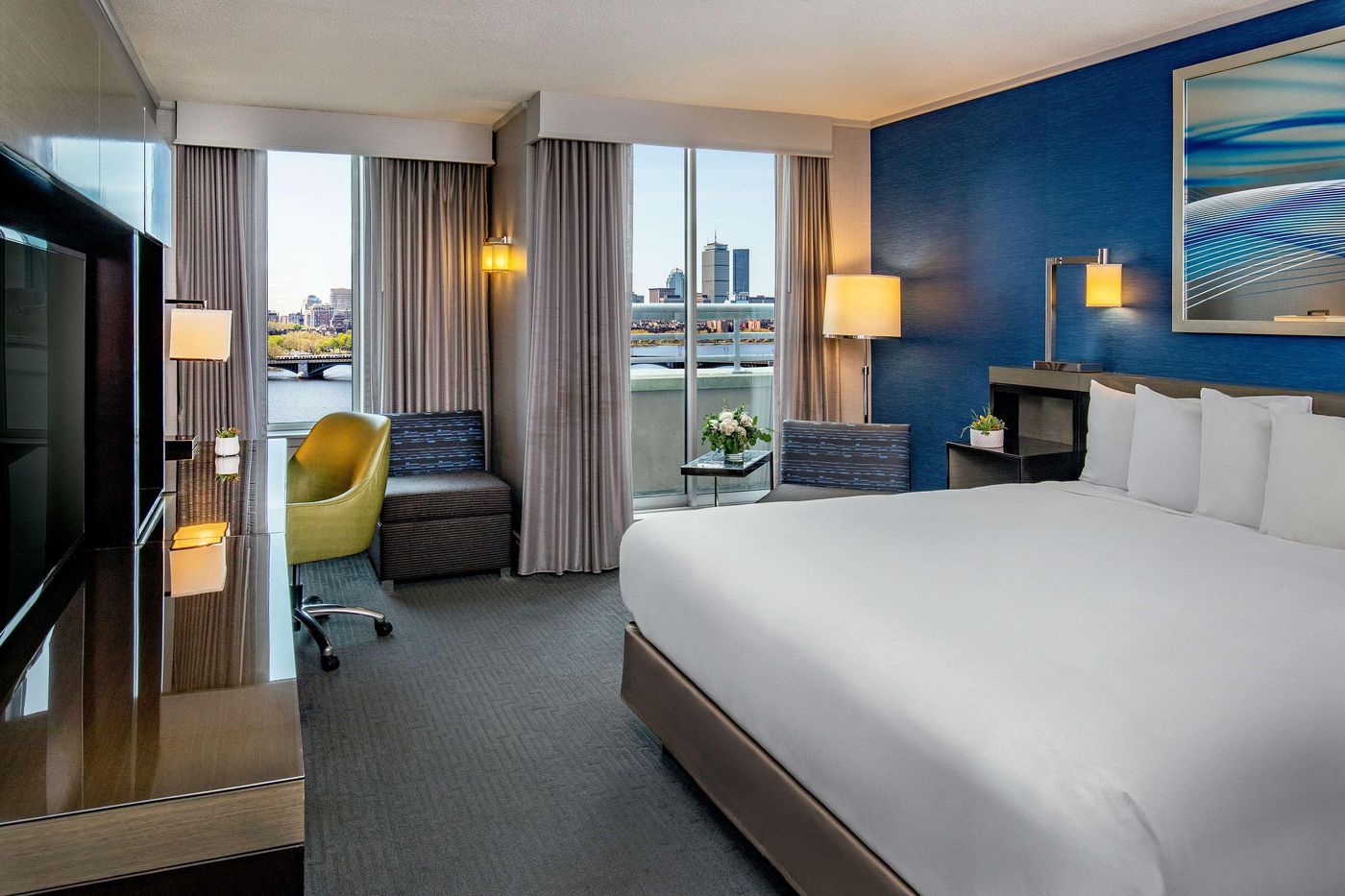 The-Royal-Sonesta-Boston-Room-21