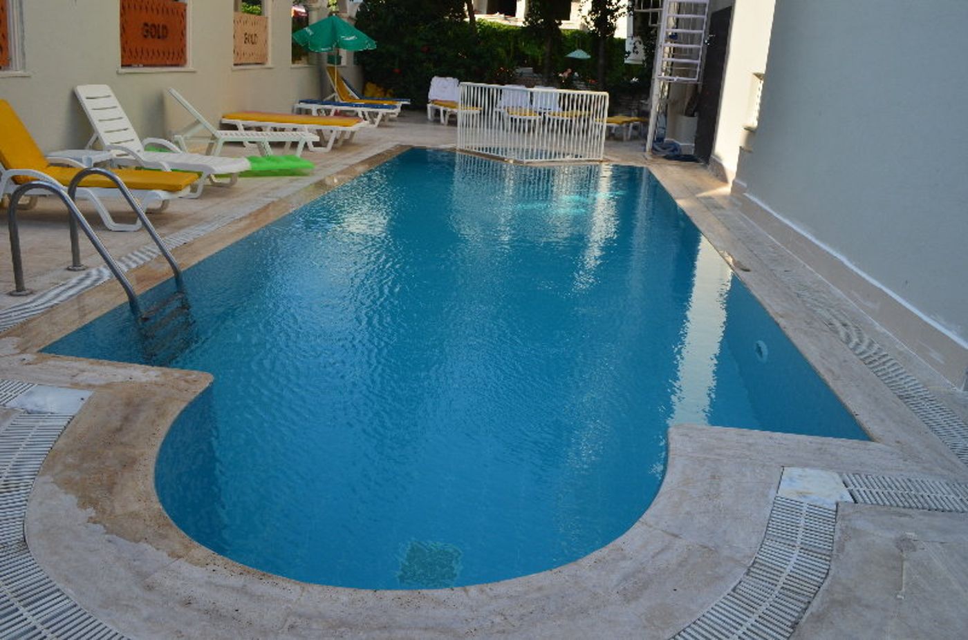 Gold-Kaya-Hotel-Pool-2