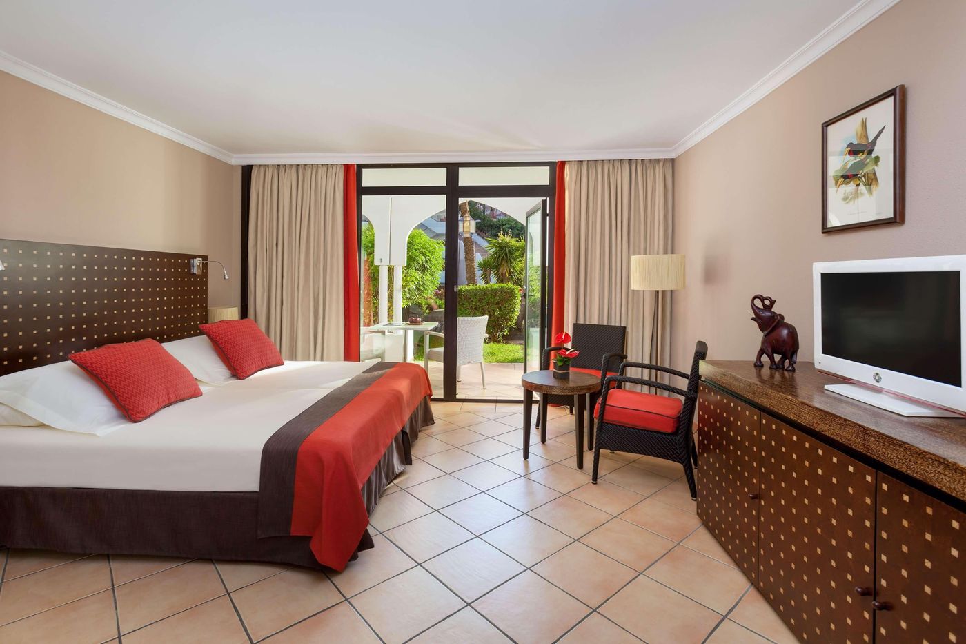 Seaside-Sandy-Beach-Hotel-Room-15