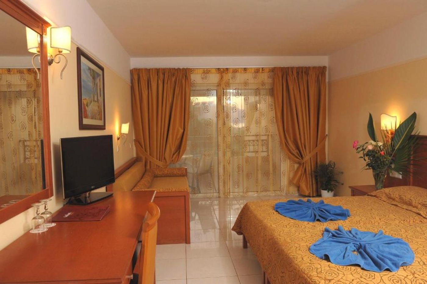 Vantaris-Palace-Room-28