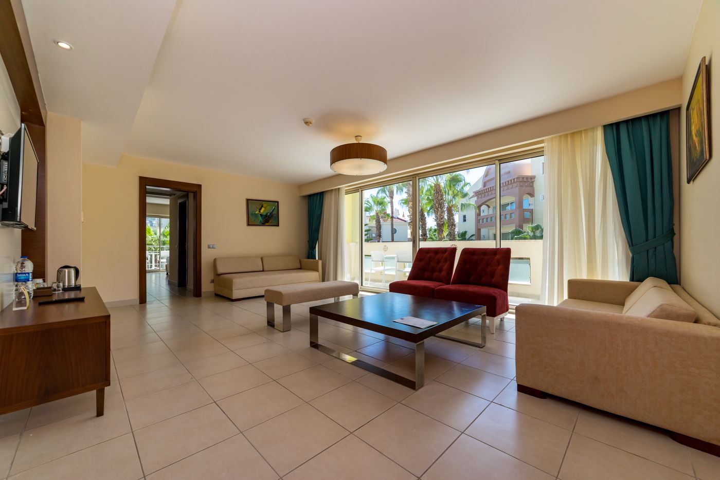 Kamelya Collection Aishen K Club