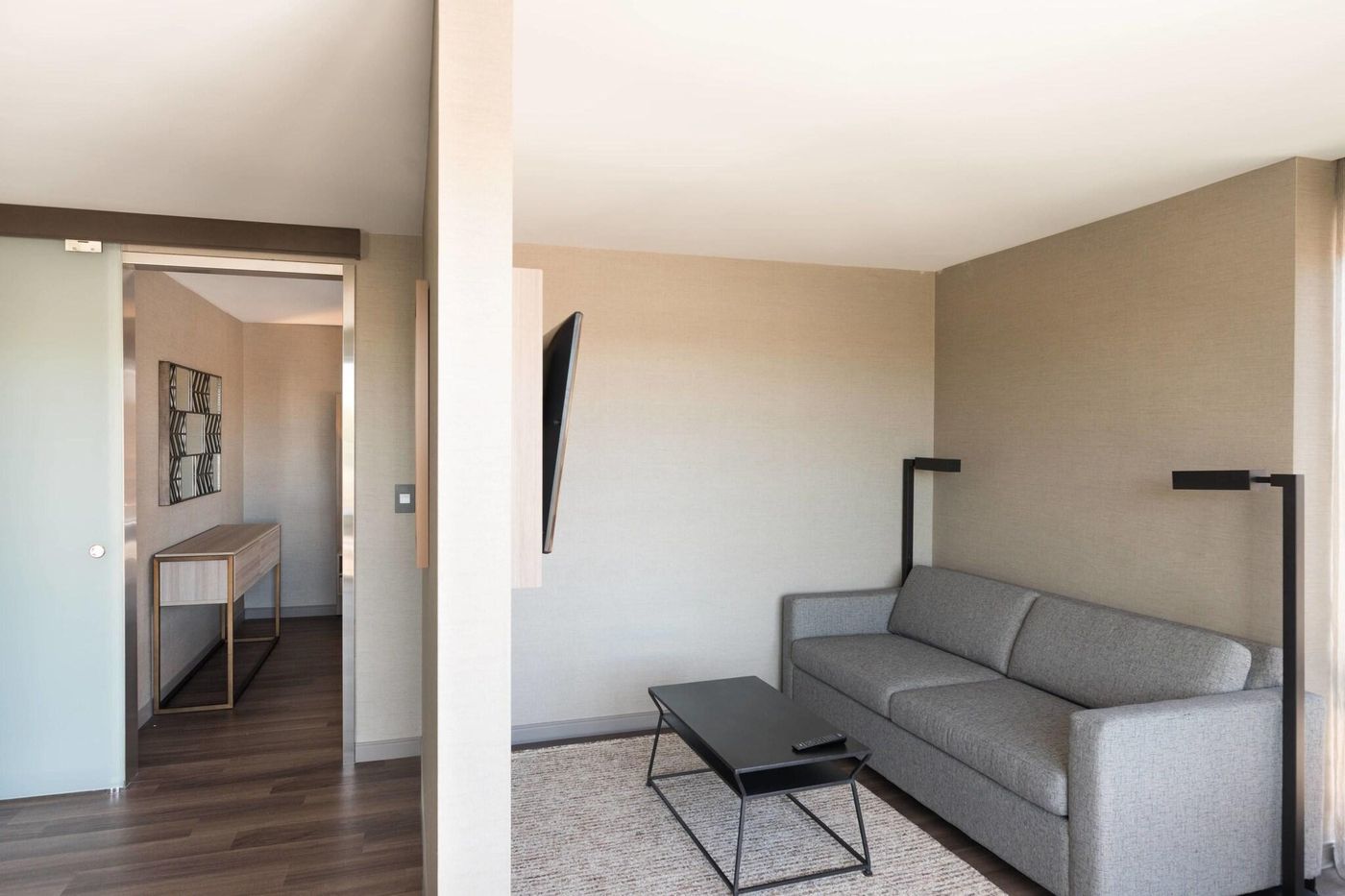 Ac-Hotel-By-Marriott-Boston-Cleveland-Circle-Room-35