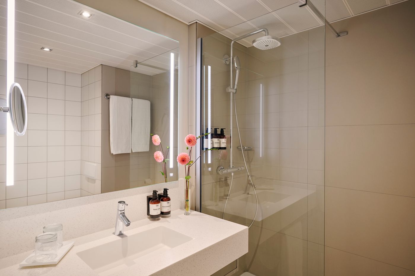 NH-Berlin-Alexanderplatz-Room-34