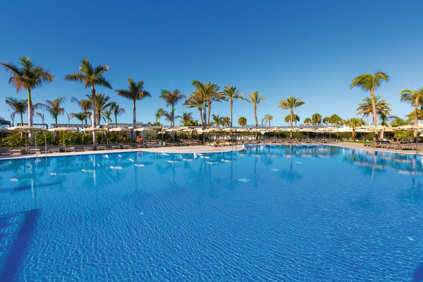 Riu-Palace-Maspalomas-Pool-3