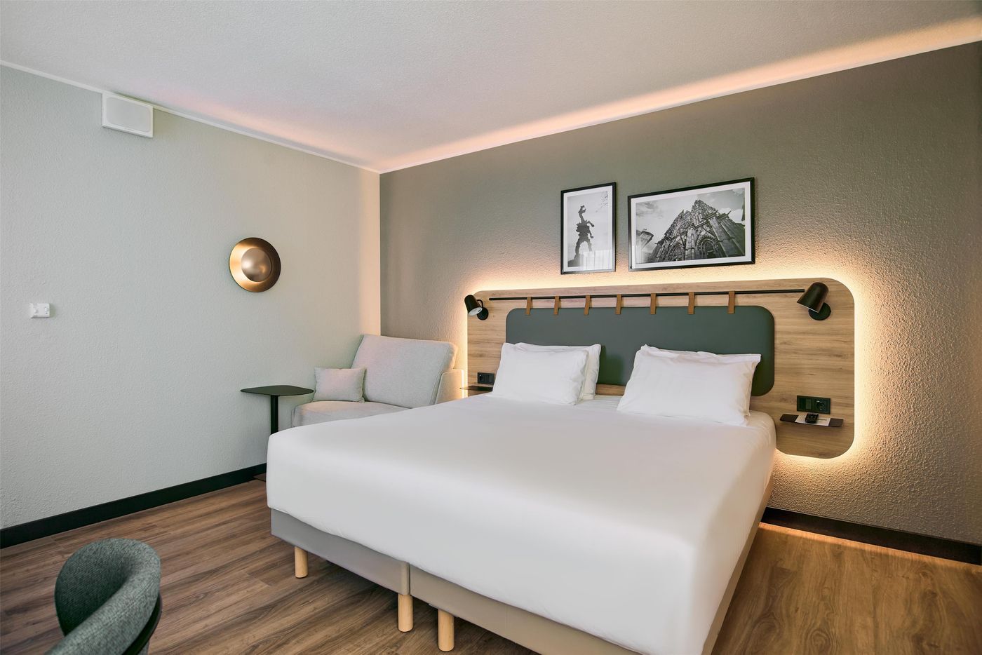 Campanile-Krakow-Old-Town-Room-25