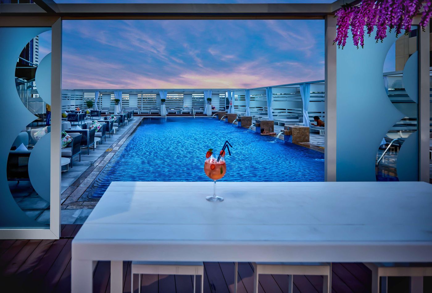 Media-One-Hotel-Pool-7