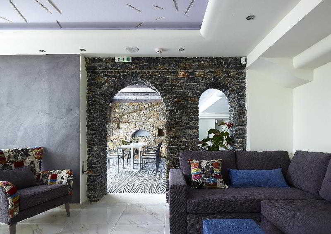 Mistral-Bay-Hotel-Lobby-26