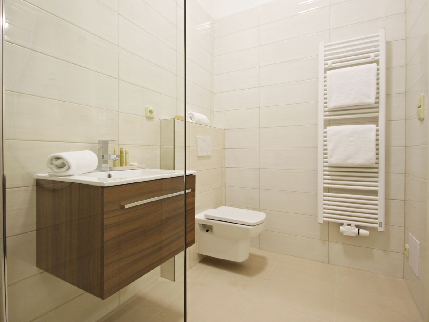 Alveo-Suites-Room-20