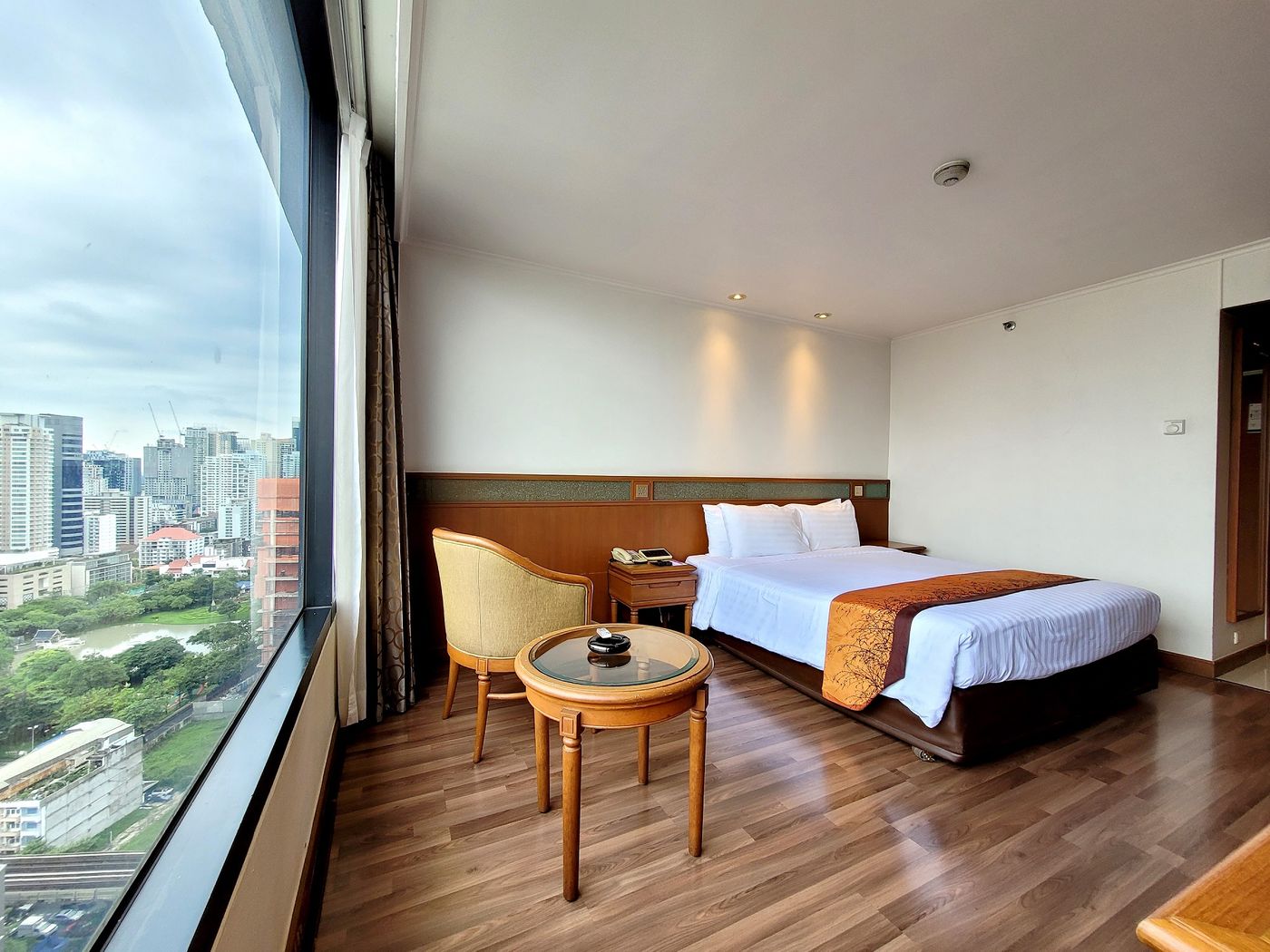 Bangkok-Lotus-Sukhumvit-33-By-Compass-Hospitalit-Room-22