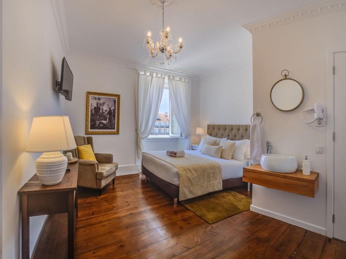 Solar-Dos-Poetas-Room-25