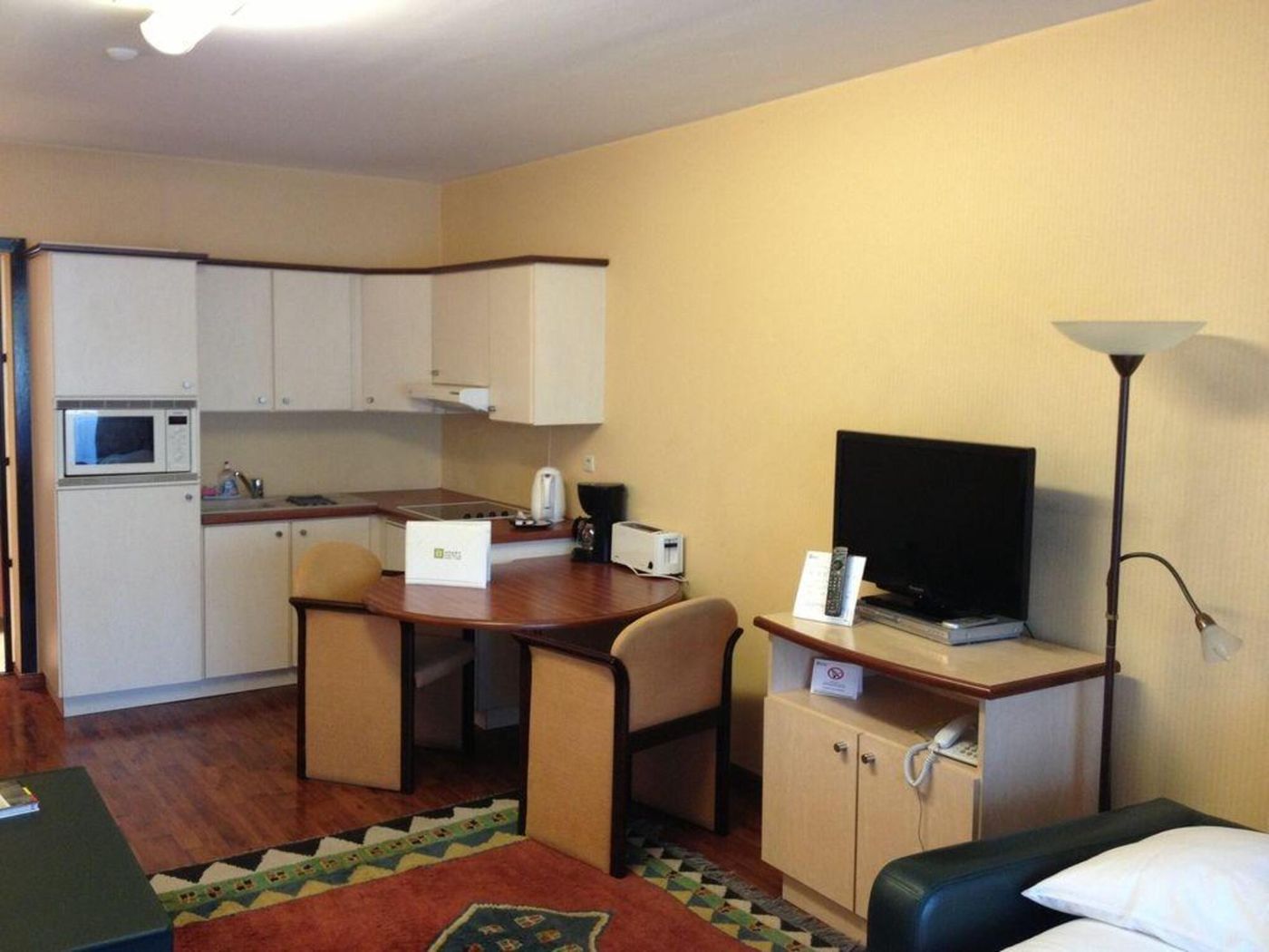 B-Aparthotel-Montgomery-Room-15