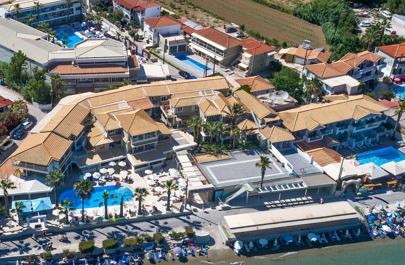 White Olive Premium Cameo Hotel