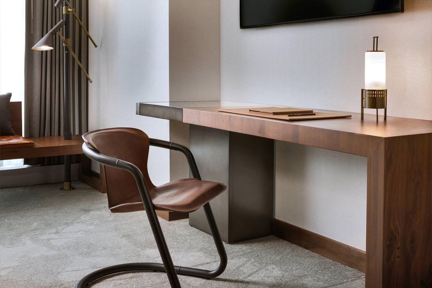 the-DOUGLAS--Autograph-Collection-Room-19