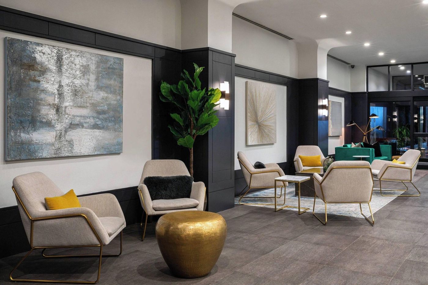 Courtyard-By-Marriott-New-York-Manhattan-Times-Squ-Lobby-11