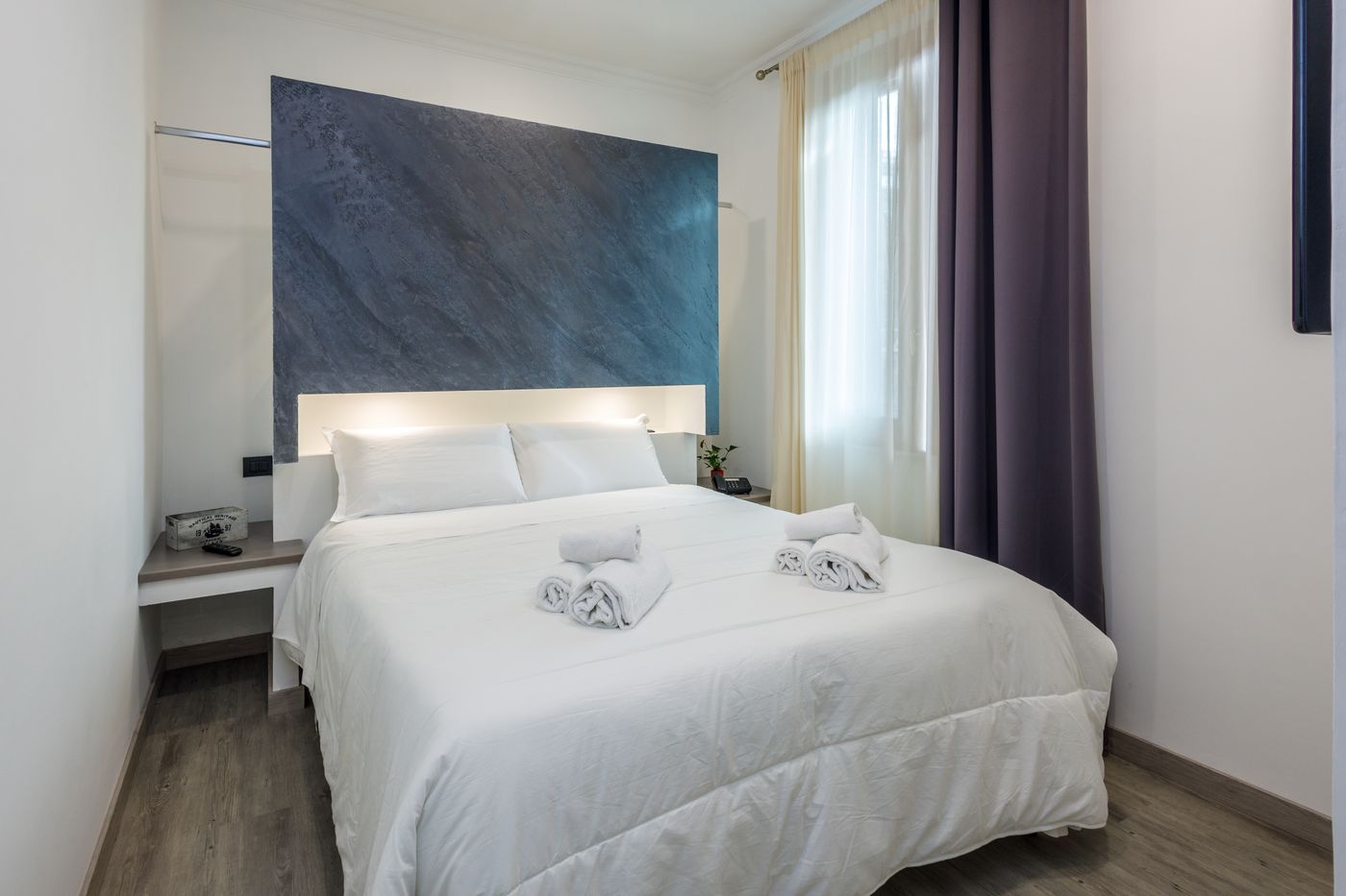 Crossroad-Hotel-Room-19