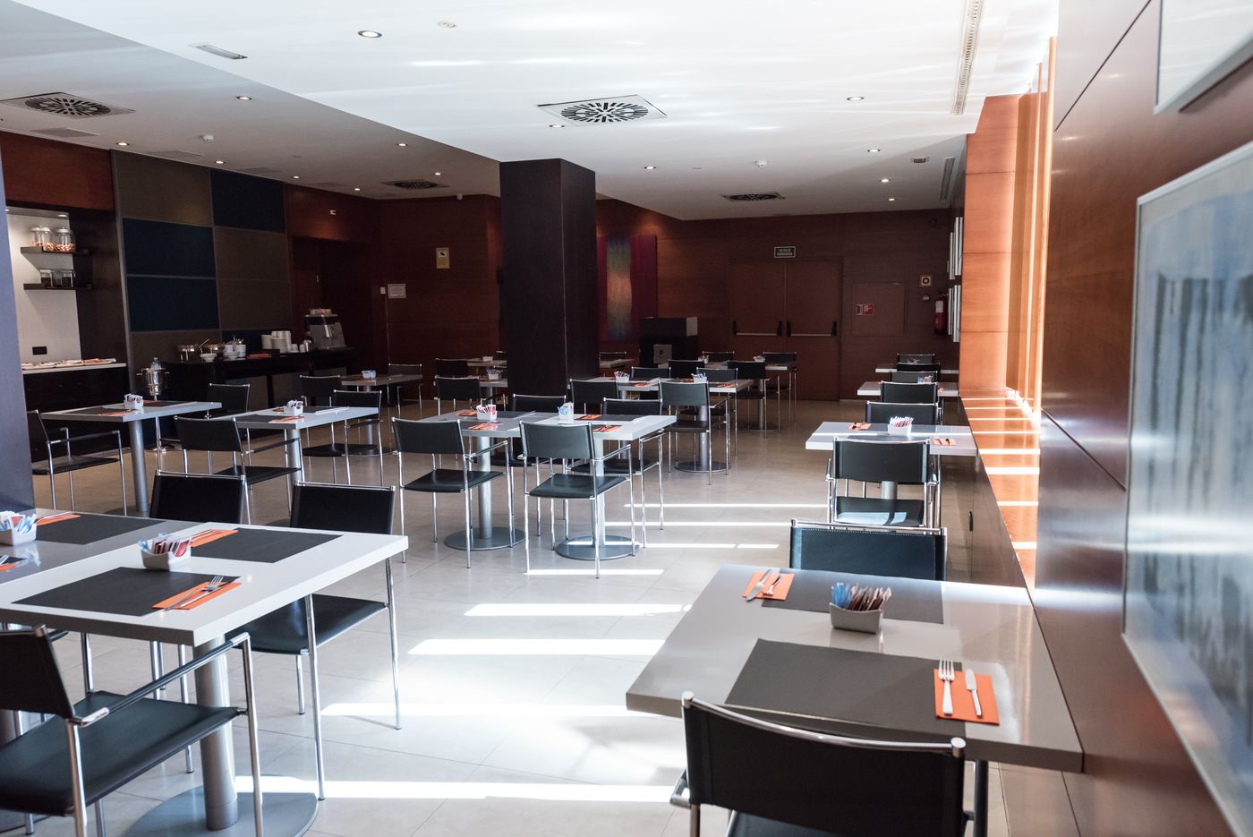 B-B-Hotel-Elche-Restaurant-15