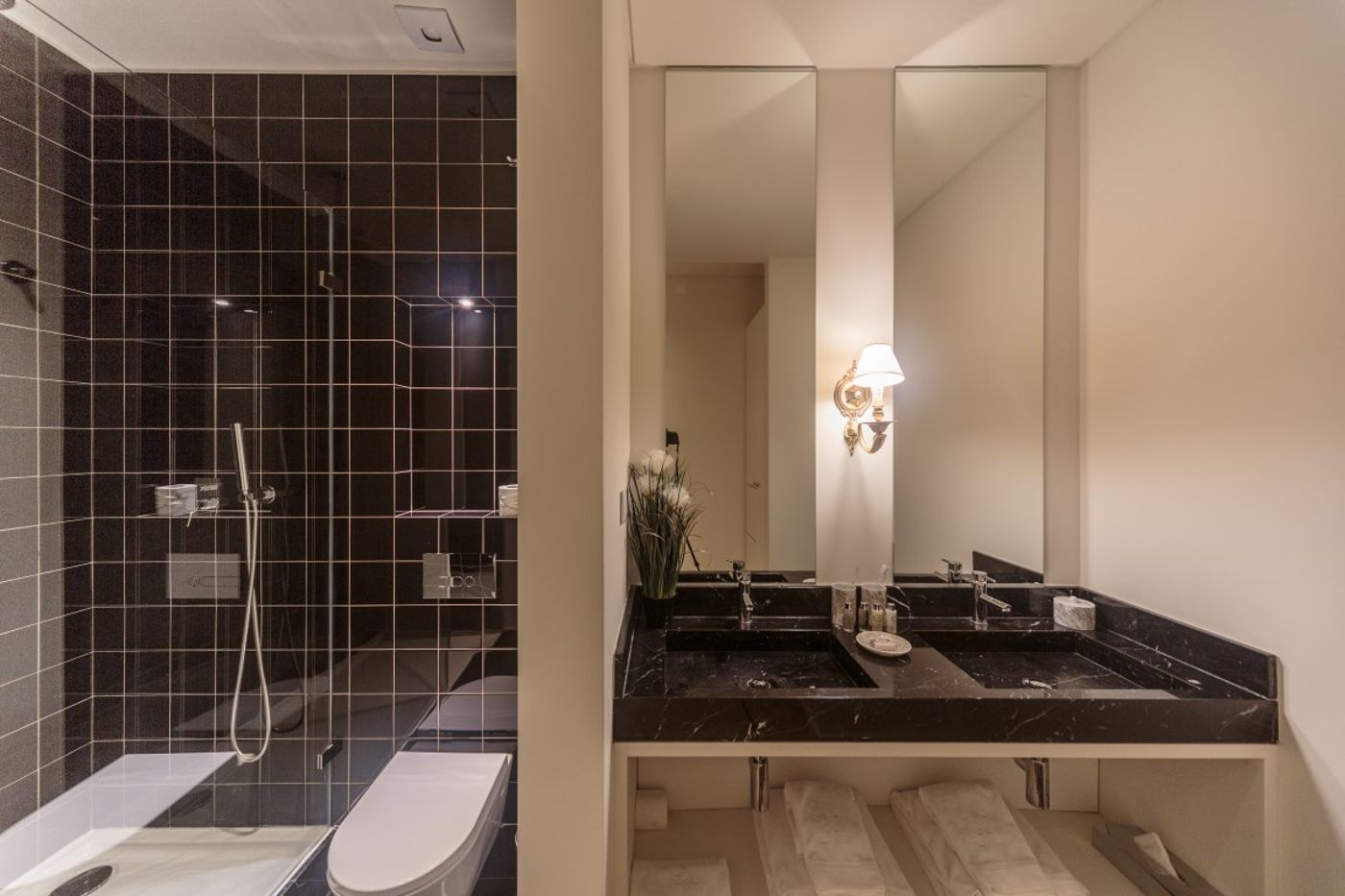 Dear-Lisbon-Palace-Chiado-Room-25