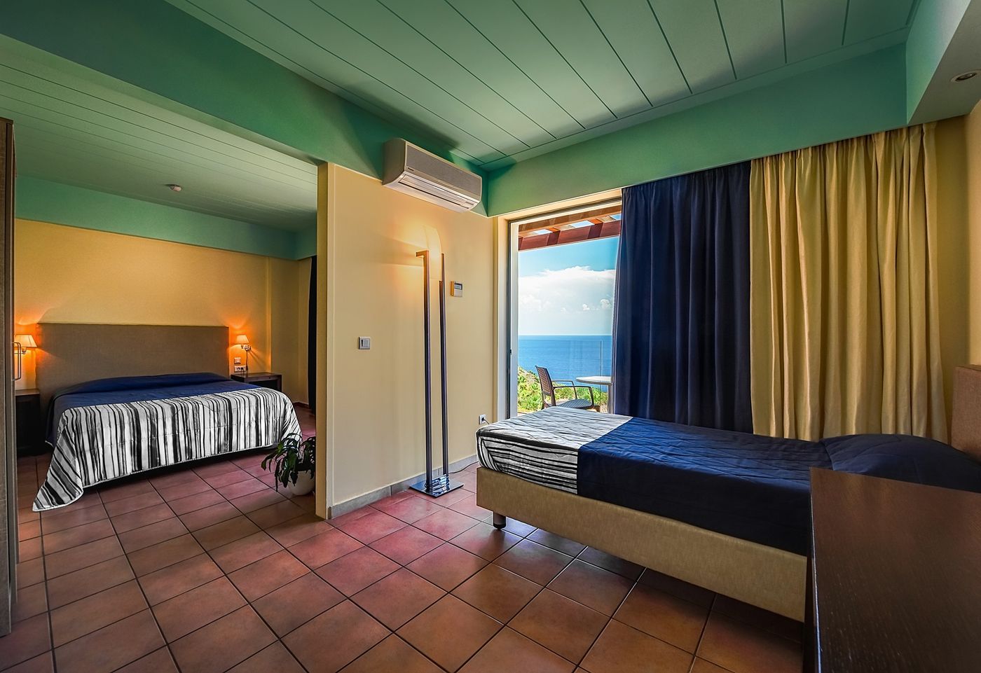 Correct - Louis Apostolata Island Resort